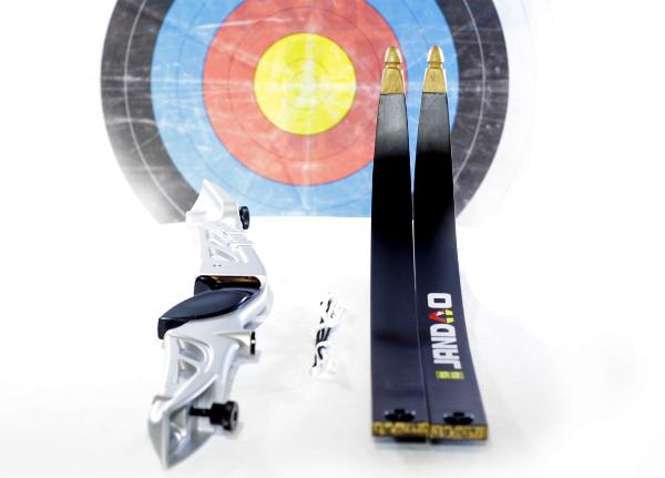 Лук рекурсивный  (Олимпик) 68" 34# (серебристая рукоять, чёрные плечи)